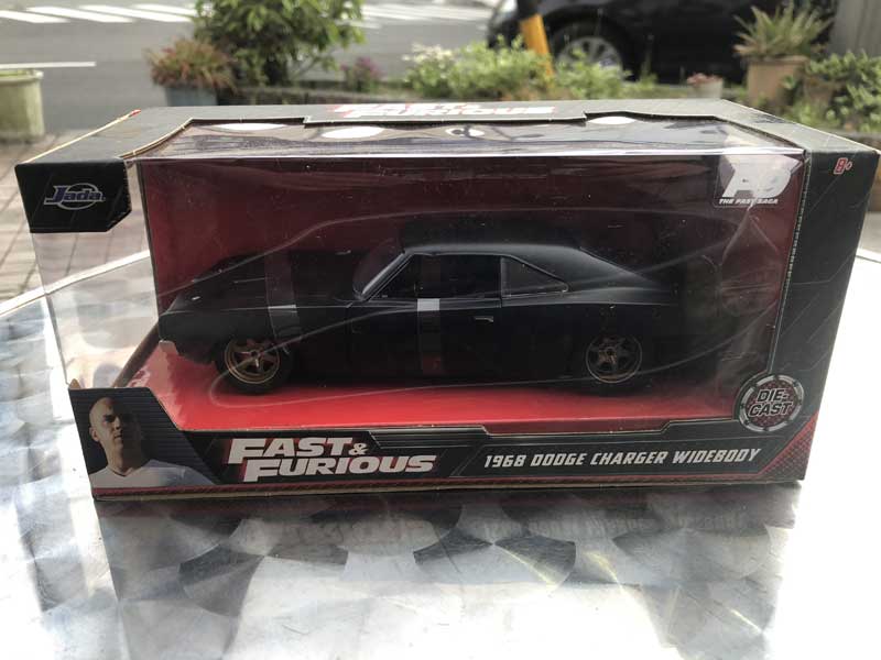 JADATOYS/DOM's 1968 DODGE CHARGER 1:24ワイルドスピード 1968年製