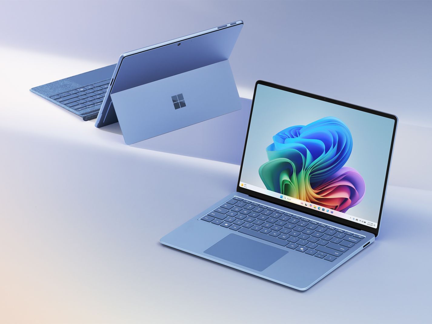 Surface」の新型ノートPCからWindows 11のAI機能まで、マイクロソフト