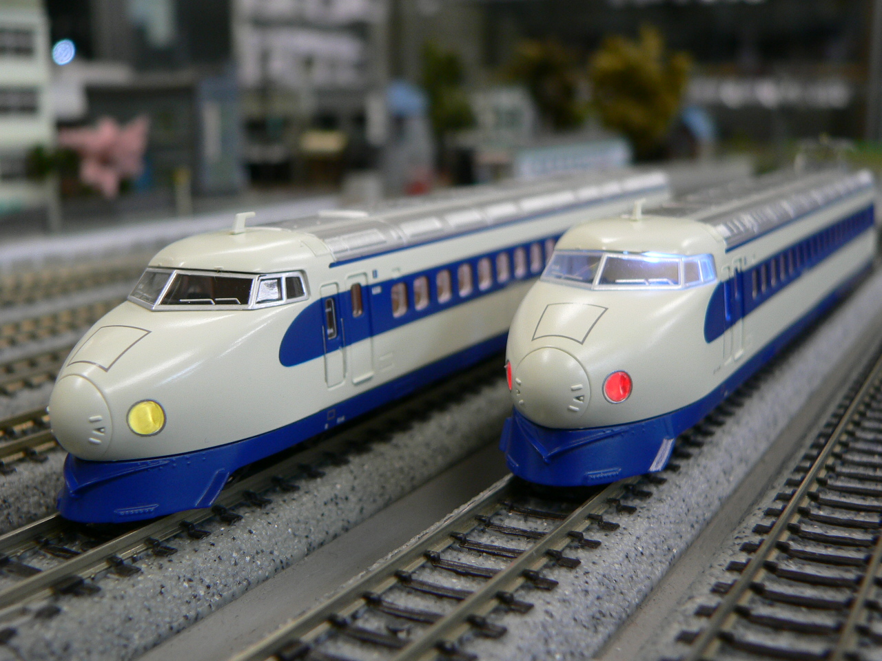 カトーのE7系北陸新幹線基本＆増結12両フルセットの車掌室灯＆室内
