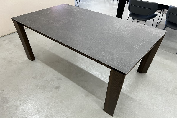 イタリア家具メーカーCalligaris/カリガリス 伸長式ダイニングテーブル