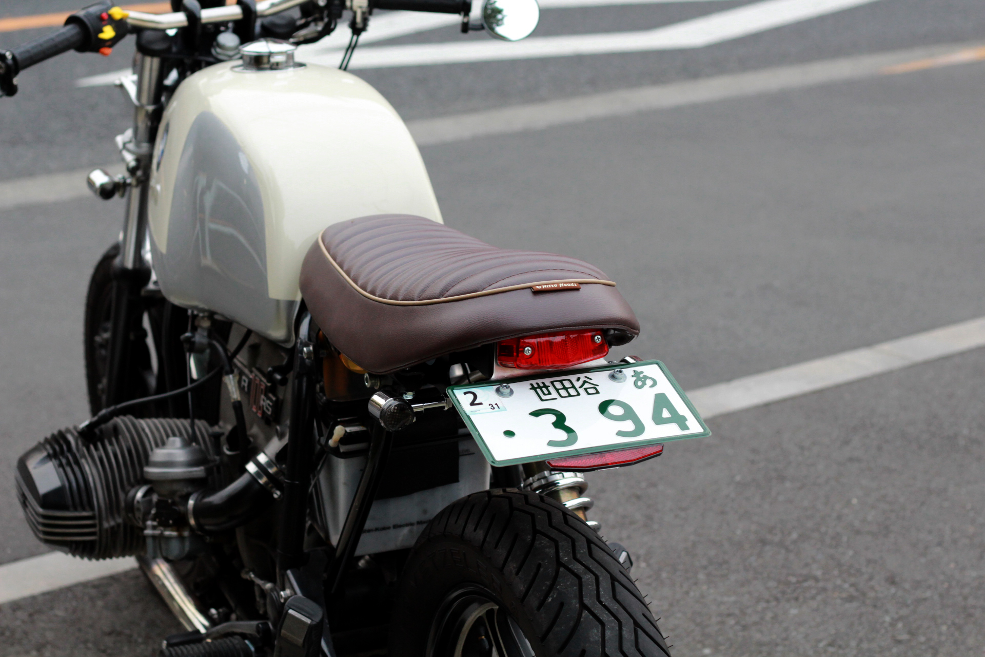 SR400用 ホリゾンタルシート NITRO HEADS NT0349BE | outLoud