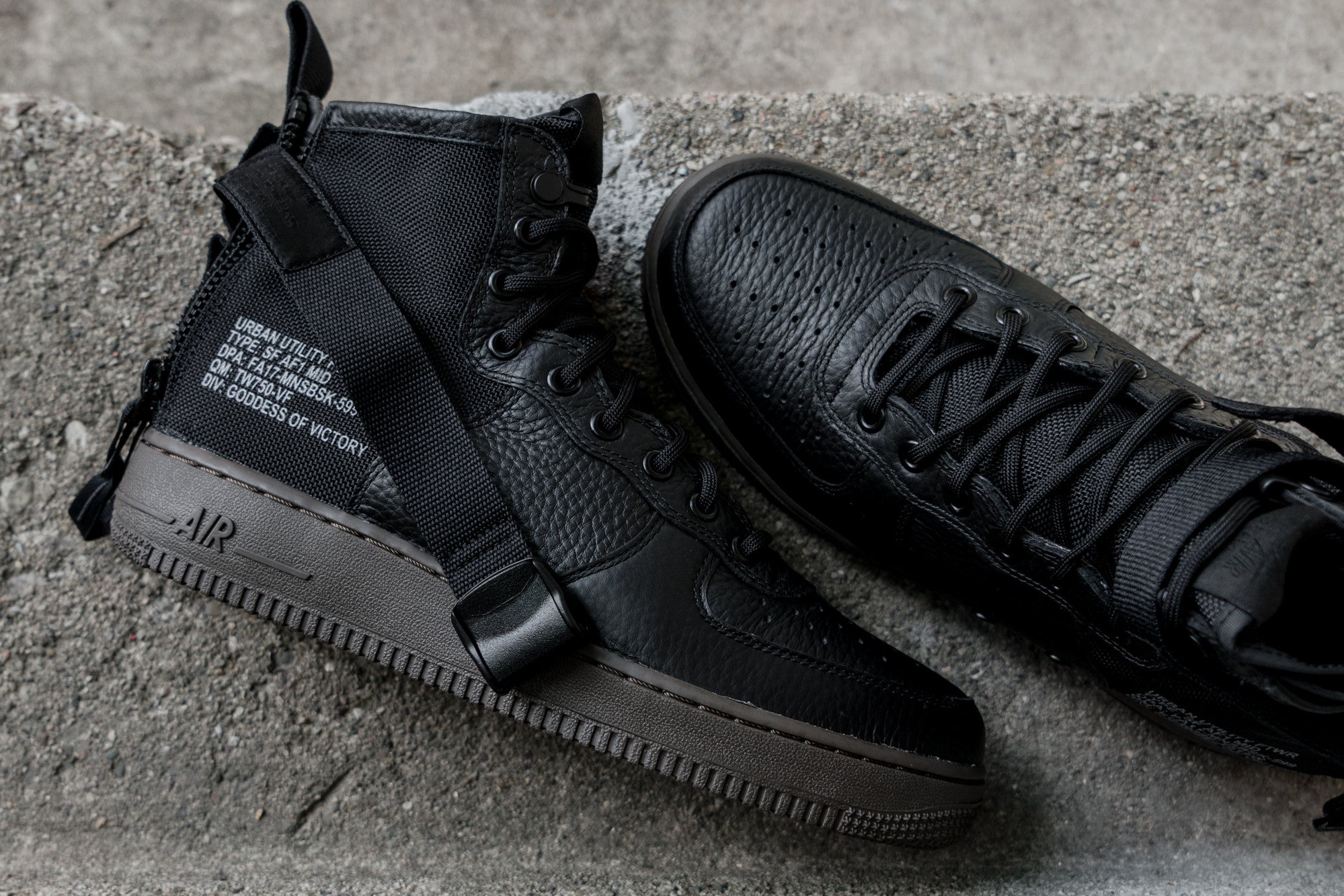 Nike Special Field Air Force 1 Mid - Black/Dark Hazel - Notre