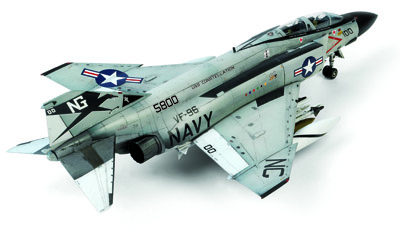 凄!プラモデル 1/72 アメリカ海軍 F-4JファントムⅡ “ショータイム100