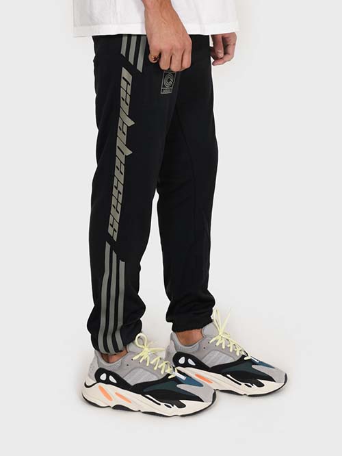 購入者レビュー】 YEEZY イージー カラバサス トラック パンツ を買っ