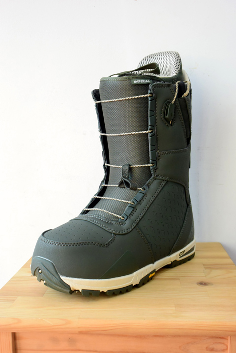幅広、甲高で、ちょうど良いかたさのブーツ BURTON IMPERIAL – A-BONY
