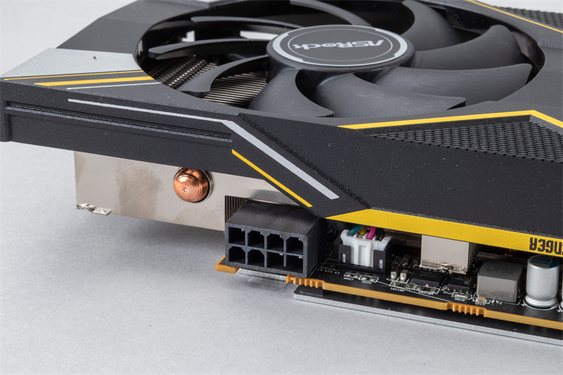 2万円台の有力候補か!? ASRock「Radeon RX 5500 XT 8GB Challenger D