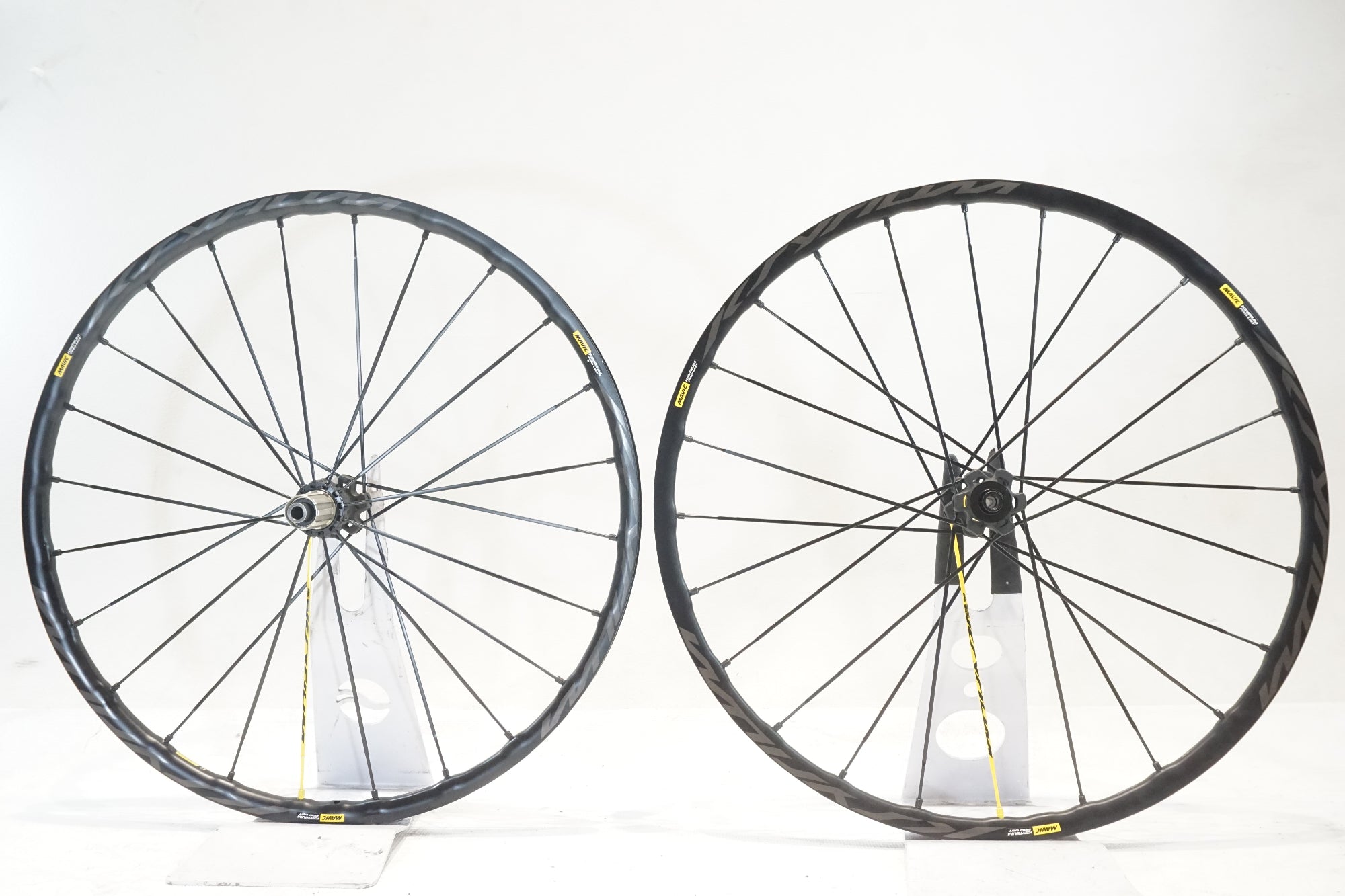 MAVIC 「マビック」 KSYRIUM PRO UST DISC シマノ11速 ホイールセット