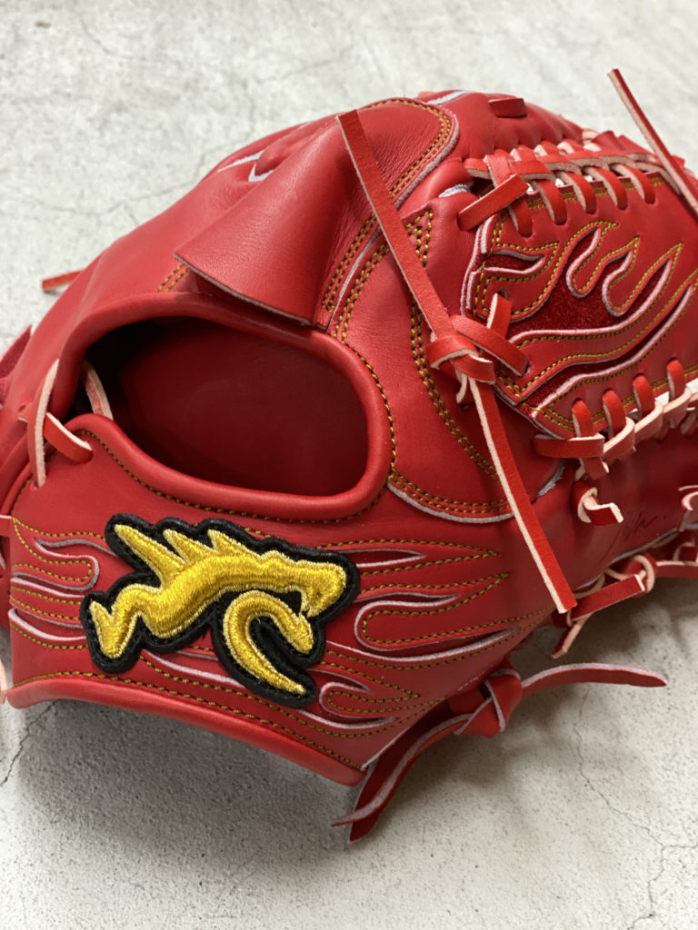 GLOVE STUDIO RYUが誇る極上のフィット感が体感できる投手用グラブD18