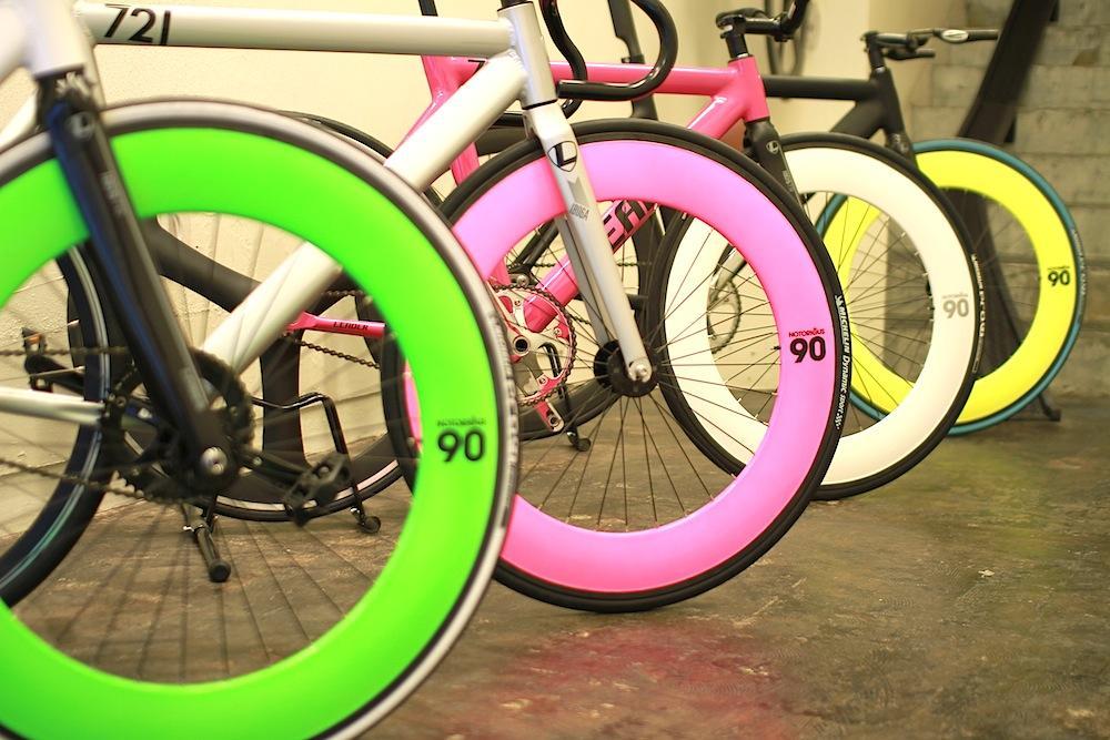 カラフルな自転車にしてみませんか？ | ブローチャーズ - BROTURES
