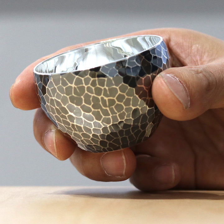 東京銀器 ぐい呑み | 純銀製 並型 | 槌目模様 | 森銀器