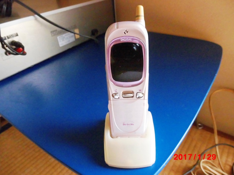 わたしの思い出家電】ドコモの携帯電話「mova D210i(三菱電機製