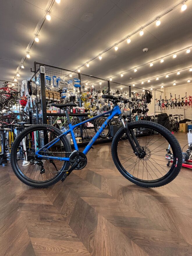 浦和ベース新入荷情報】コンディション良好なGIANT ATXが入荷しました