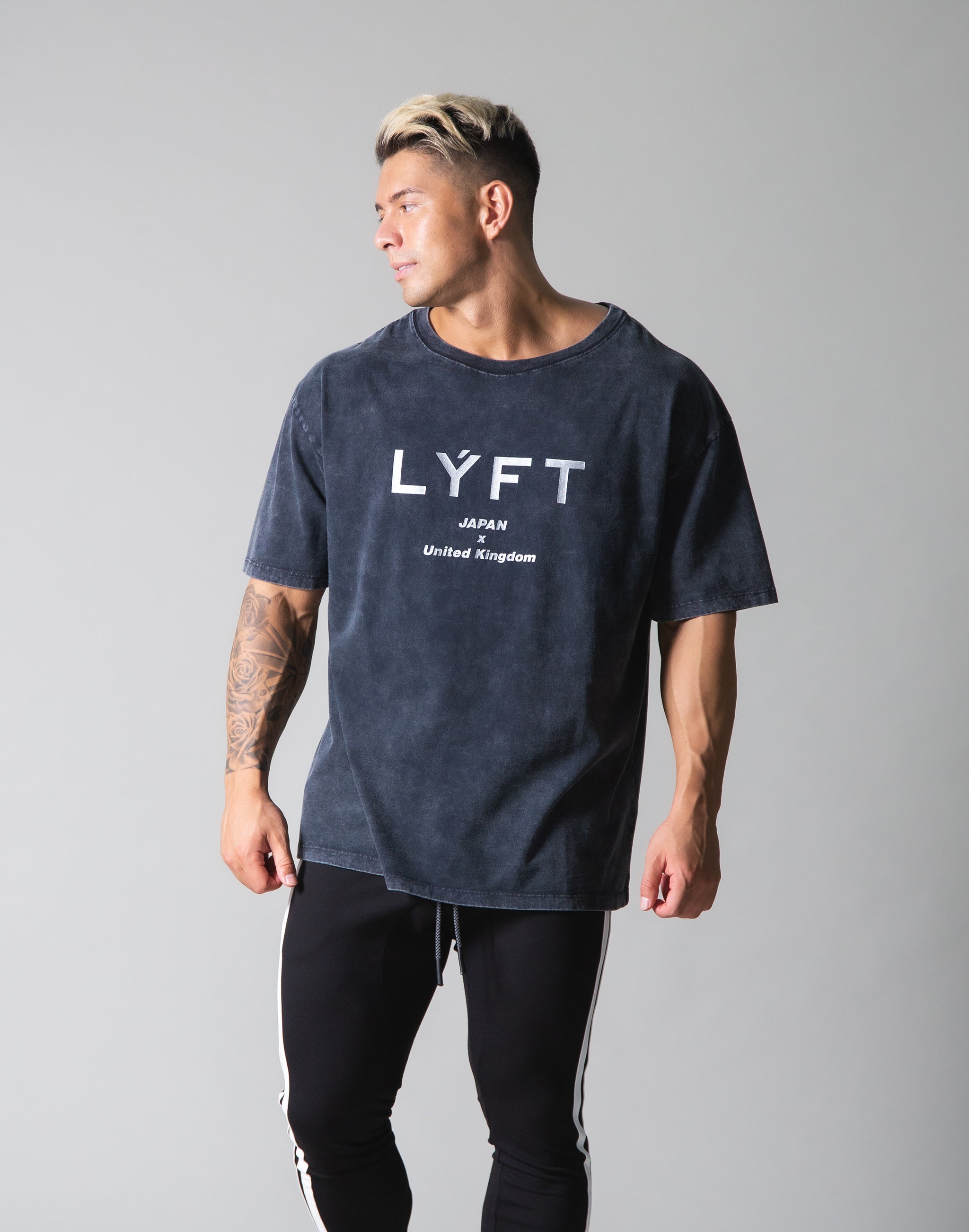 LYFT Standard Logo Vintage Big T-shirts - Black – LÝFT