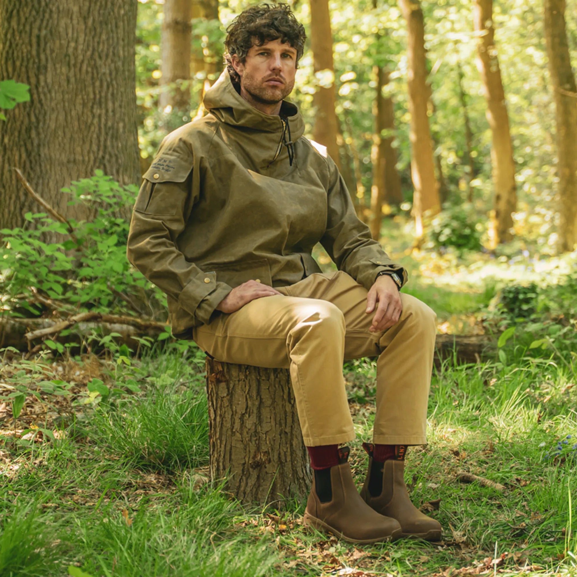 Men's - Conker Brown - Water Resistant - Leather - Vibram Chelsea