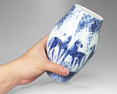 砥部焼 梅山窯 へんこ花瓶（馬絵）【和食器通販e-tobeyaki.com】