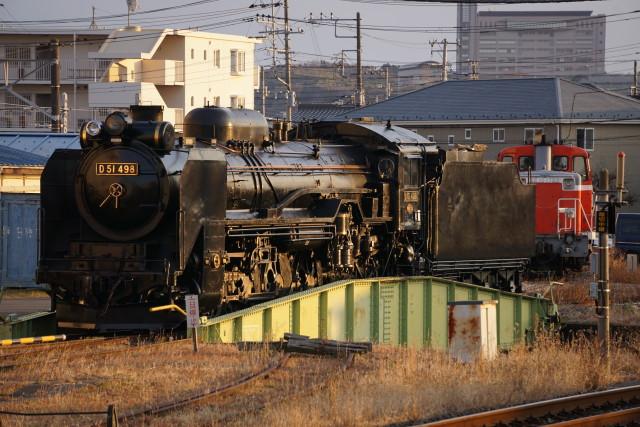 SL 配給 DE10 1752牽引 D51 498+オヤ12+旧客 in 木更津駅 | 鉄人騎士
