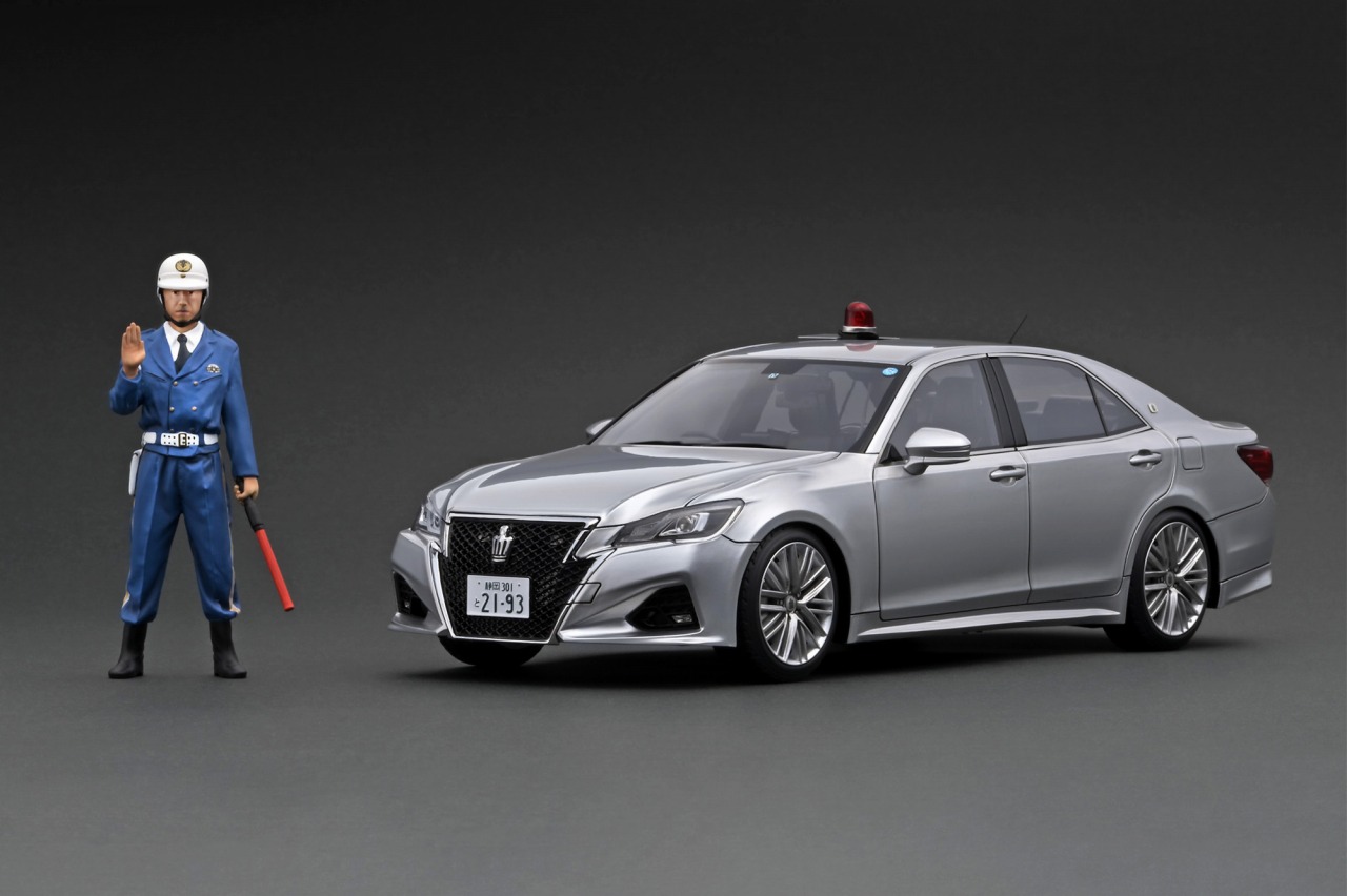 1/18 WEB限定モデル 「交機隊員フィギュア付 覆面パトカー」予約受注の