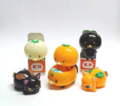 YASUYUKI KOBAYASHIさんより「みかんかっぱソフビ x3色 」「ブーブー