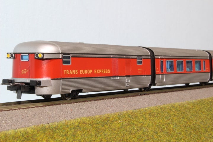 スペイン TalgoⅢRD TEE カタランタルゴ | Happy Railway のブログ