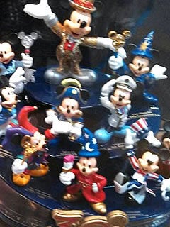 ディズニー30周年グッズ オールスターフィギュアリン＆ヒストリー