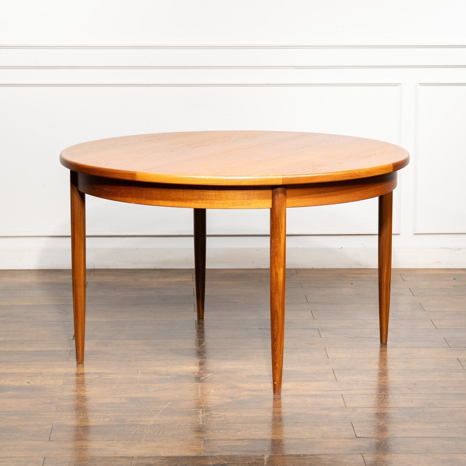 人気の G-PLAN ラウンド エクステンションテーブル が入荷しました