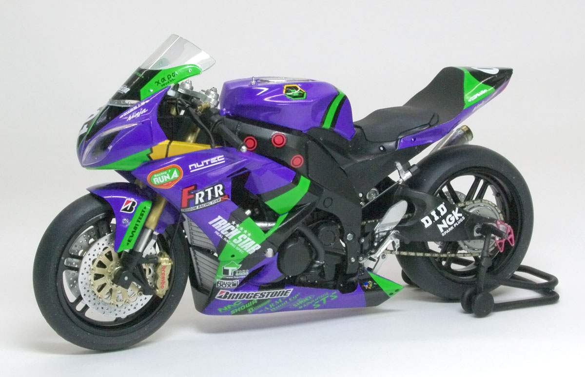 プラモ日記 » カワサキ・ZX-10RエヴァRT初号機 その9 完成!!