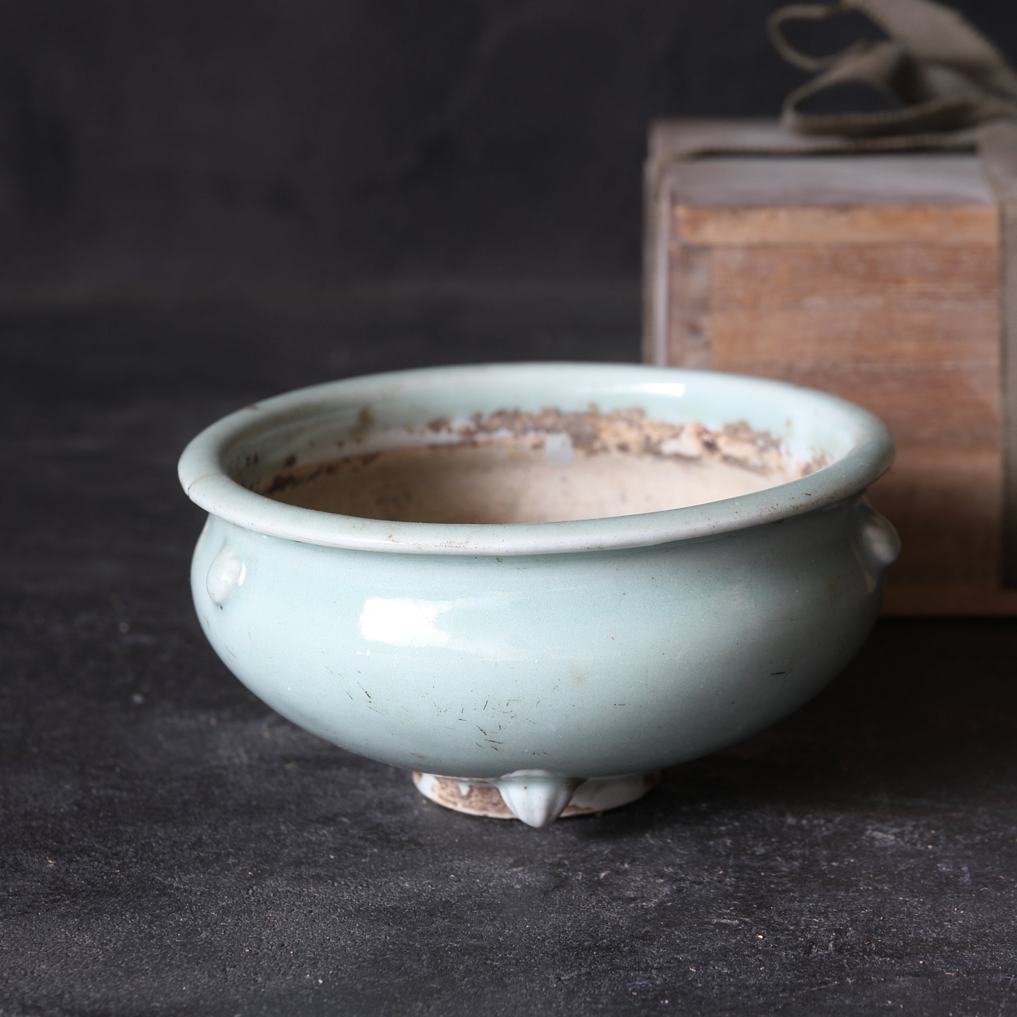 江戸時代 初期伊万里 青磁香炉（1603–1867 CE） | 入蘆花（ロカニイル）