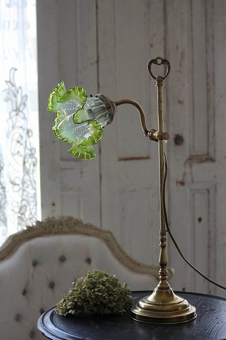 フランスアンティーク照明／グリーンオパーリンガラスシェードの