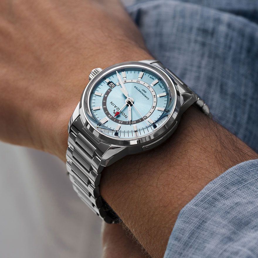 ノルケイン『フリーダム 60 GMT』に人気沸騰中のアイスブルー文字盤が
