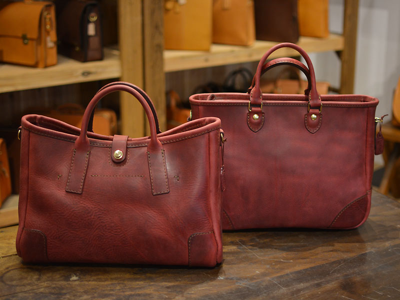 本店のワインレッドモデル！ついにその全貌が！！｜革鞄・革小物のHERZ