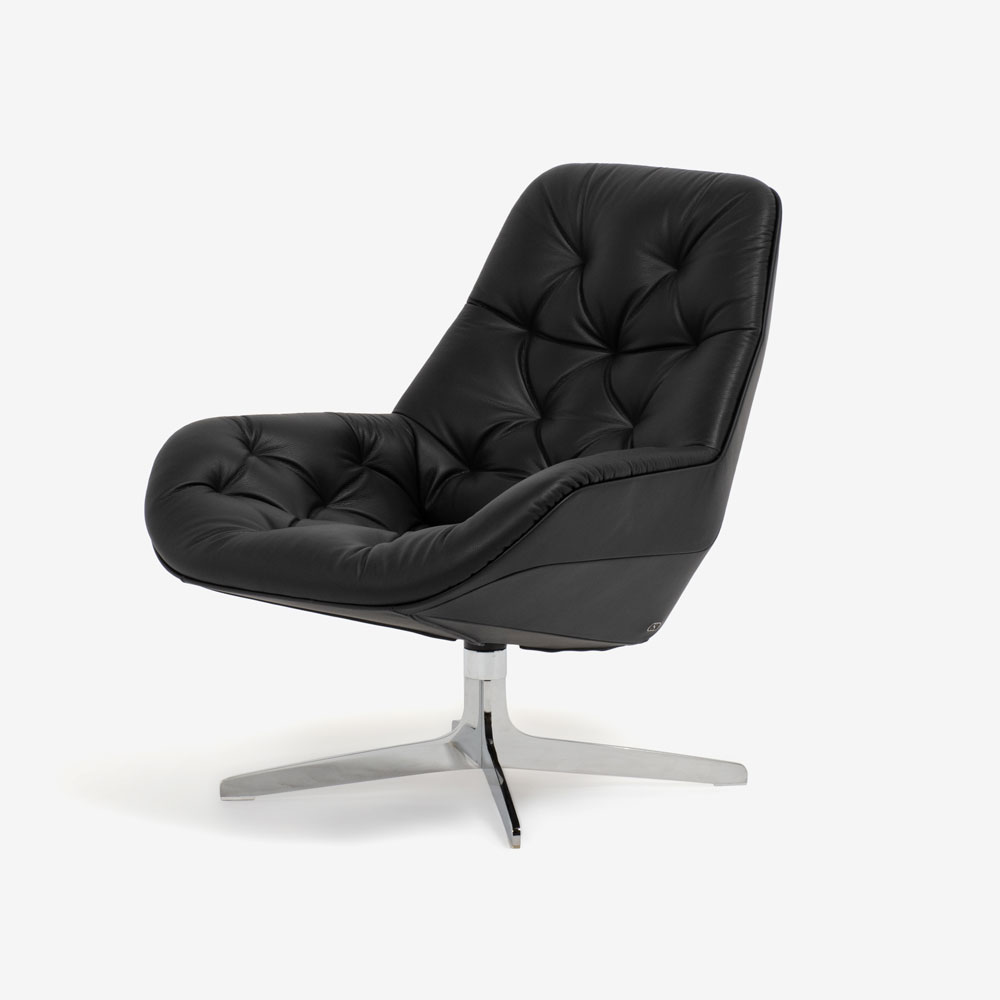 de Sede（デセデ）アームチェア「DS-144/101」革ブラック色 | 【公式