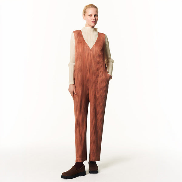 アイテムのご紹介「MONTHLY COLORS：DECEMBER」 – isseymiyake.com