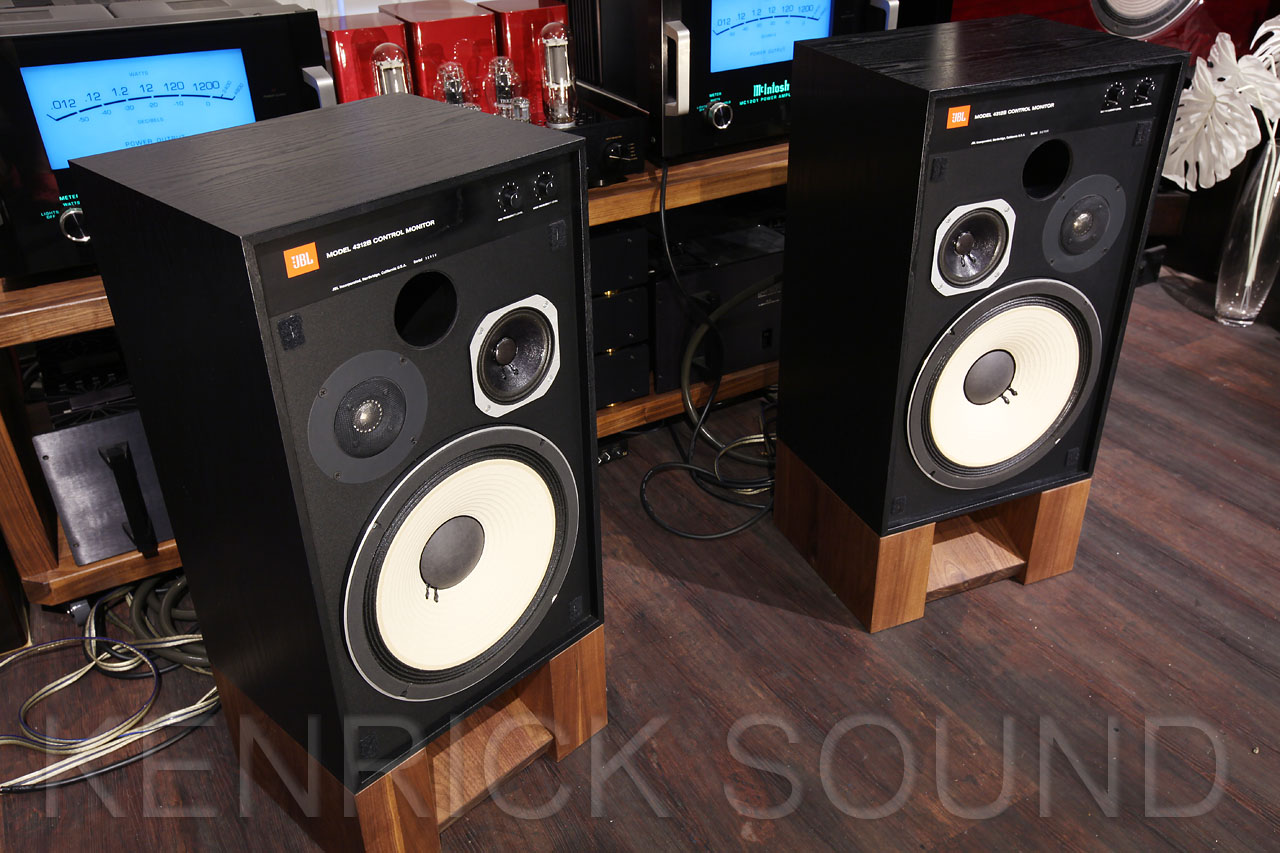 JBL 4312B コンパクトながら最高な鳴りっぷりの3wayモニター