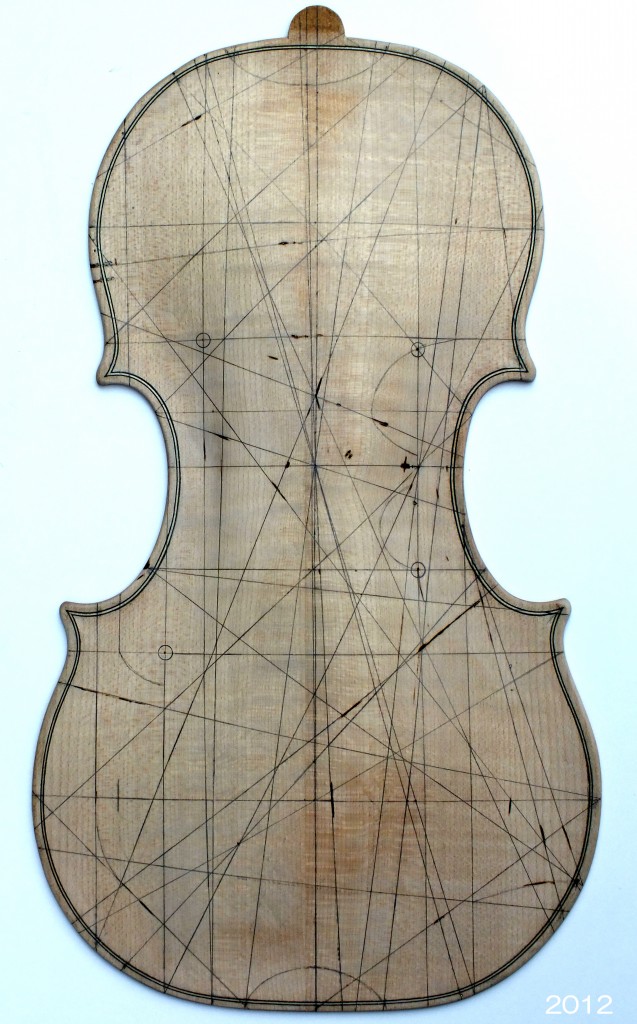 裏板の製作工程 | 自由ヶ丘ヴァイオリン