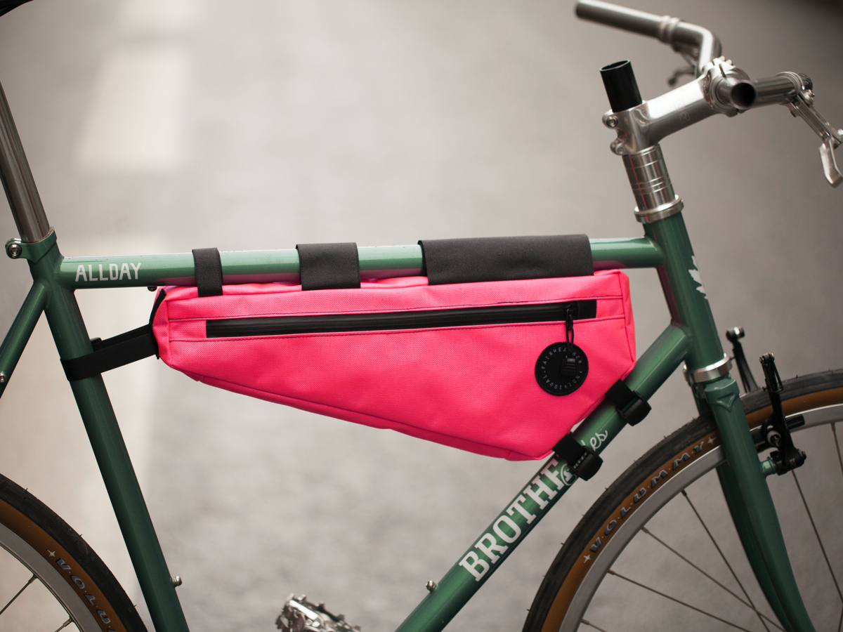 FAIRWEATHER HALF FRAME BAG – La Chouette Paris