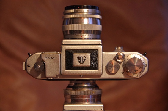 Asahiflex 1952-1957: - www.pentax-slr.com