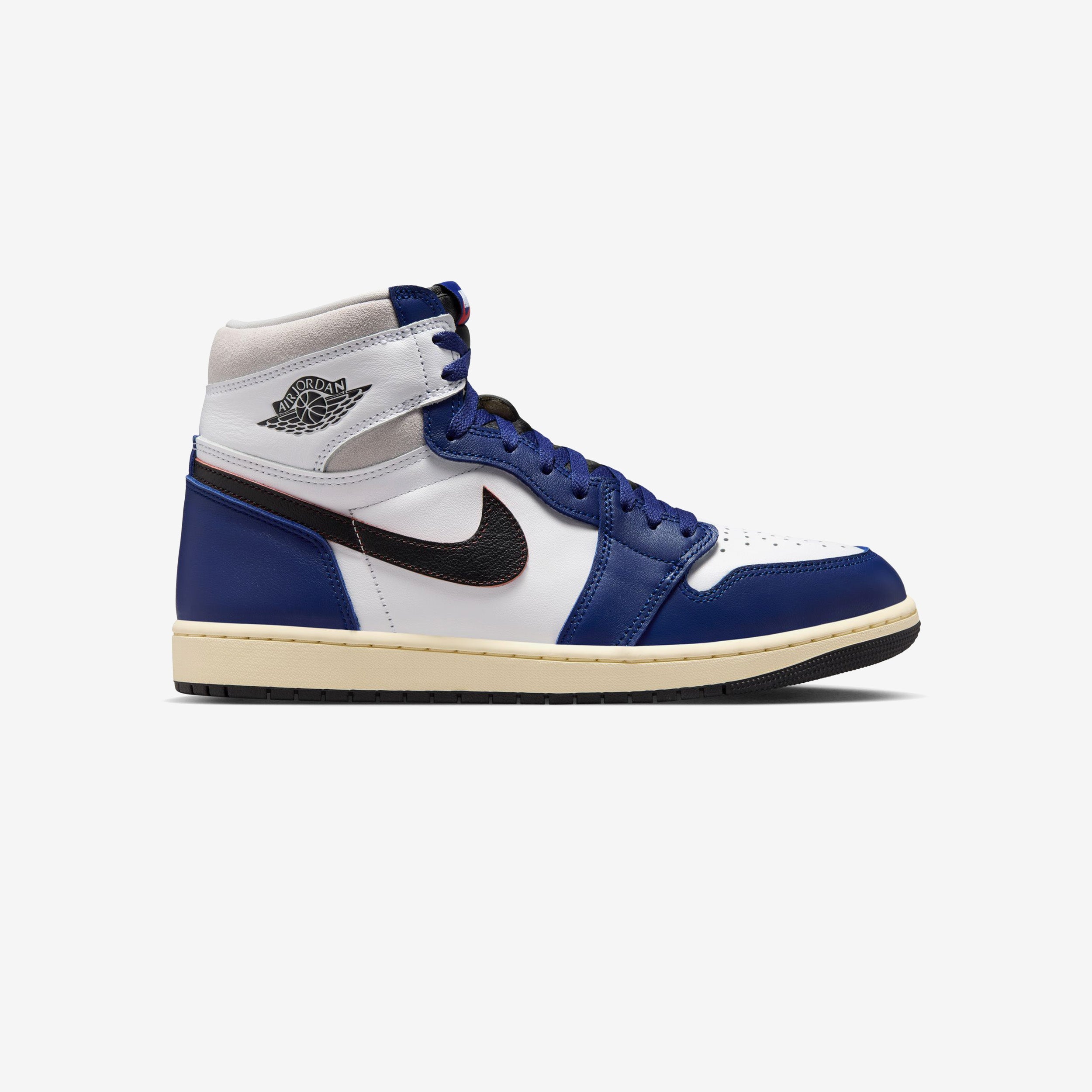 Jordan Air Jordan 1 Retro High OG - DZ5485-100 | SNS - SNEAKERSNSTUFF