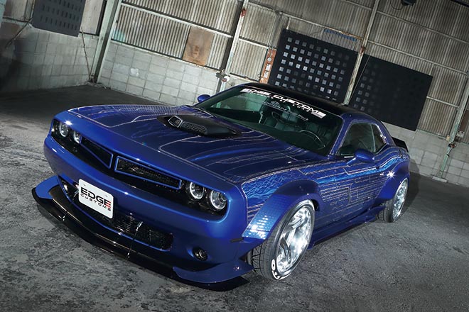 日米のチャレンジャーファンを魅了する！深い海をイメージした作品！