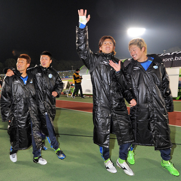 湘南ベルマーレベンチコート M 入手困難】湘南ベルマーレ ベンチコート