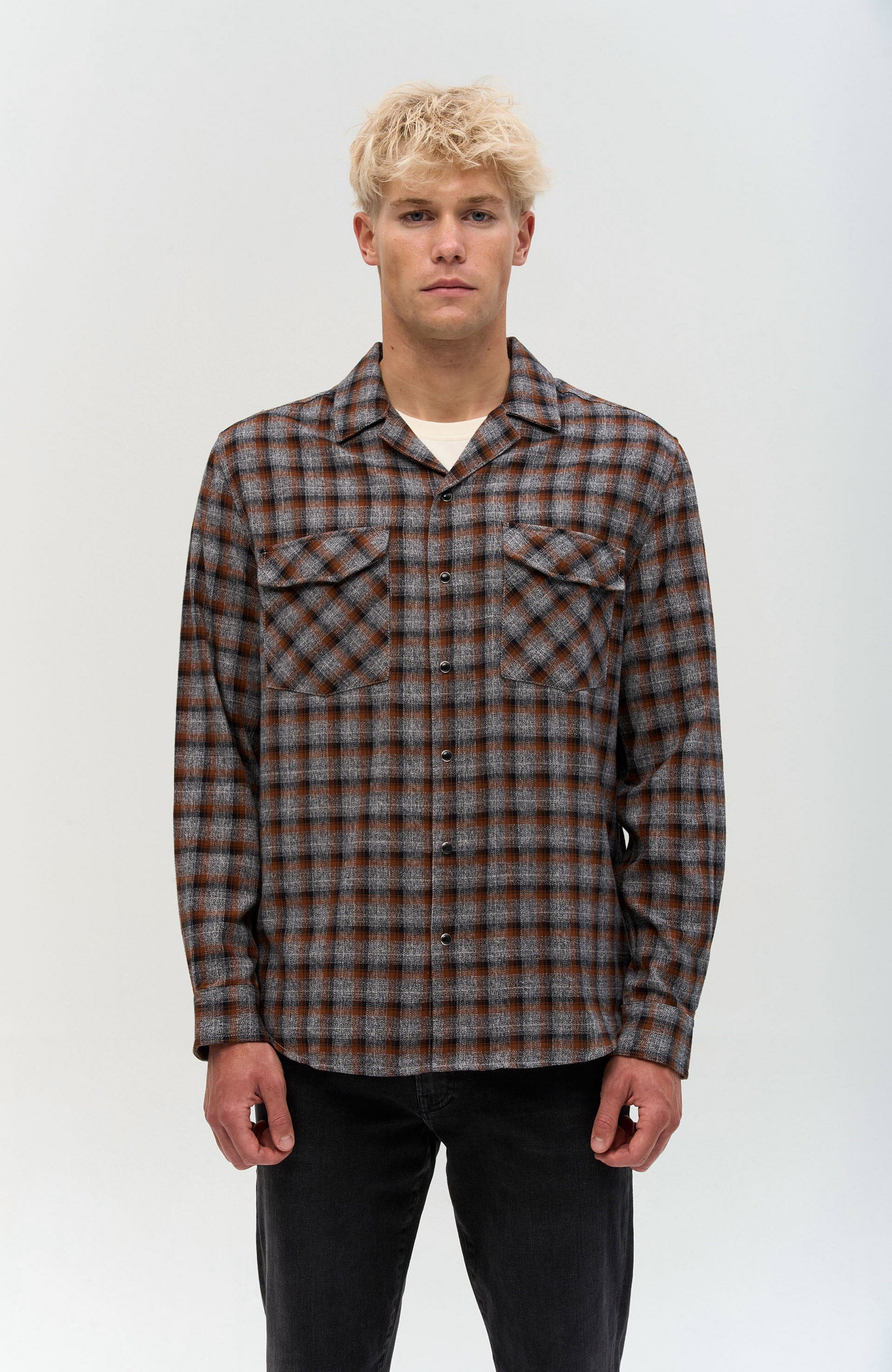 Check-pattern shirt ELJA - Shop Online at BEIGE | BROWN