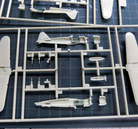 第二次世界大戦期 日本軍戦闘機祭り」に「SWEET 1/144 零戦52型」で