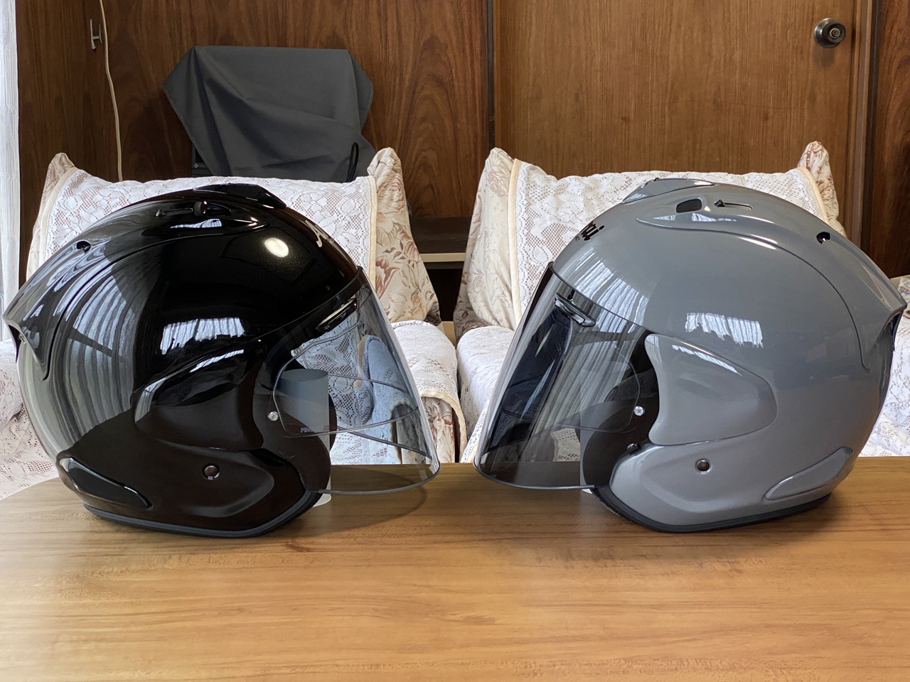 Arai/アライ VZ-RAM VAS-Zシールド セミスモークとスモークの違い