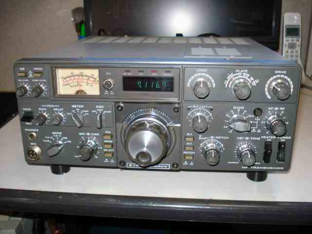 トリオ HFトランシーバー TS－830（V、S）