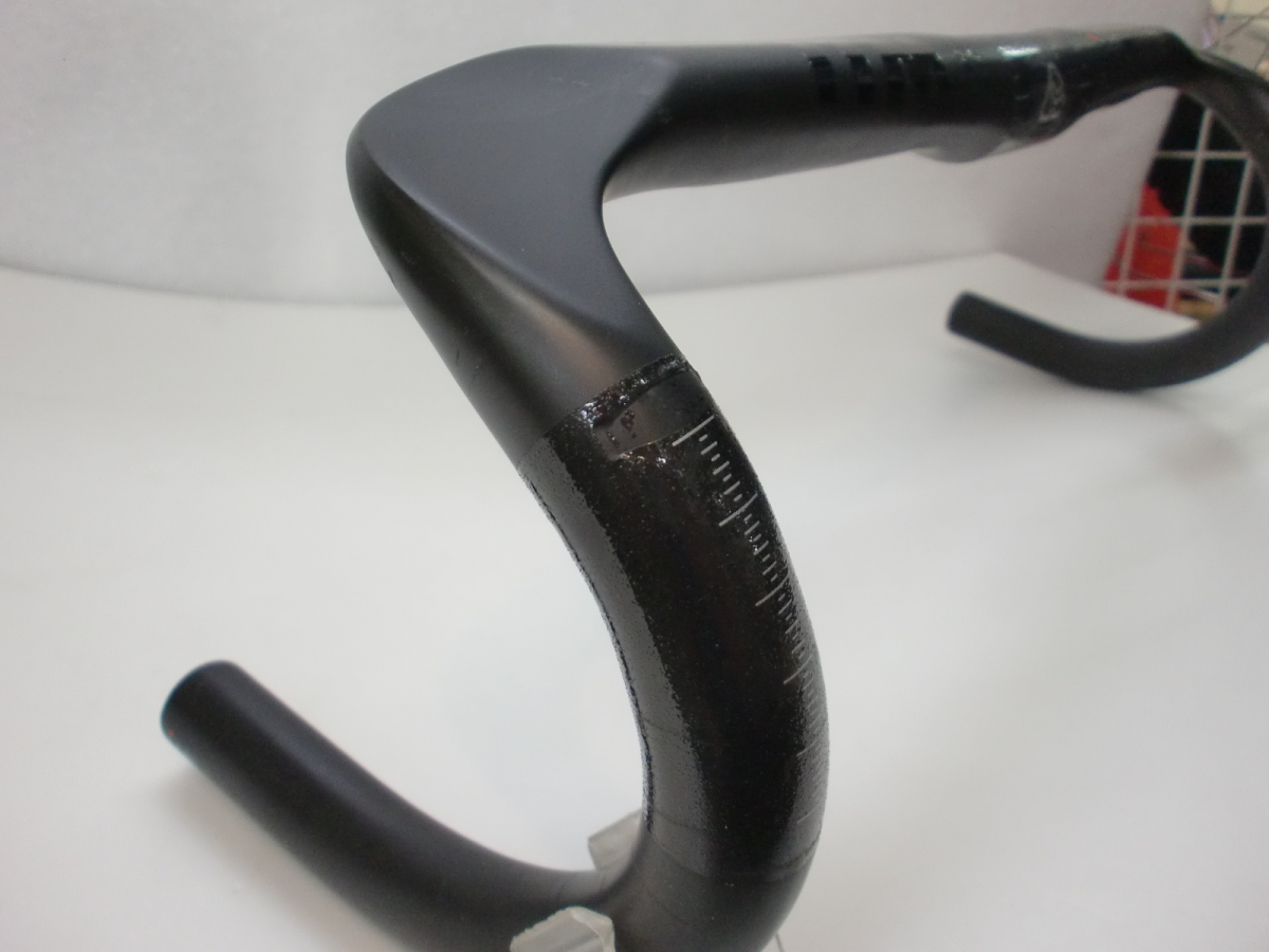 アウトレット】軽量、エアロ、高剛性！三拍子揃ったフルカーボン