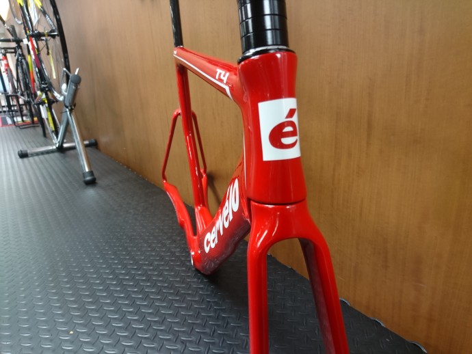 フレーム＆パーツキャンペーン】あのCERVELO T4が限定特価ぁ