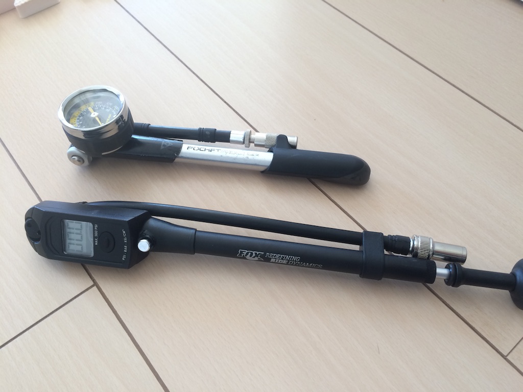FOX 新型デジタルポンプに買い替え 〜エアサスペンションセッティング
