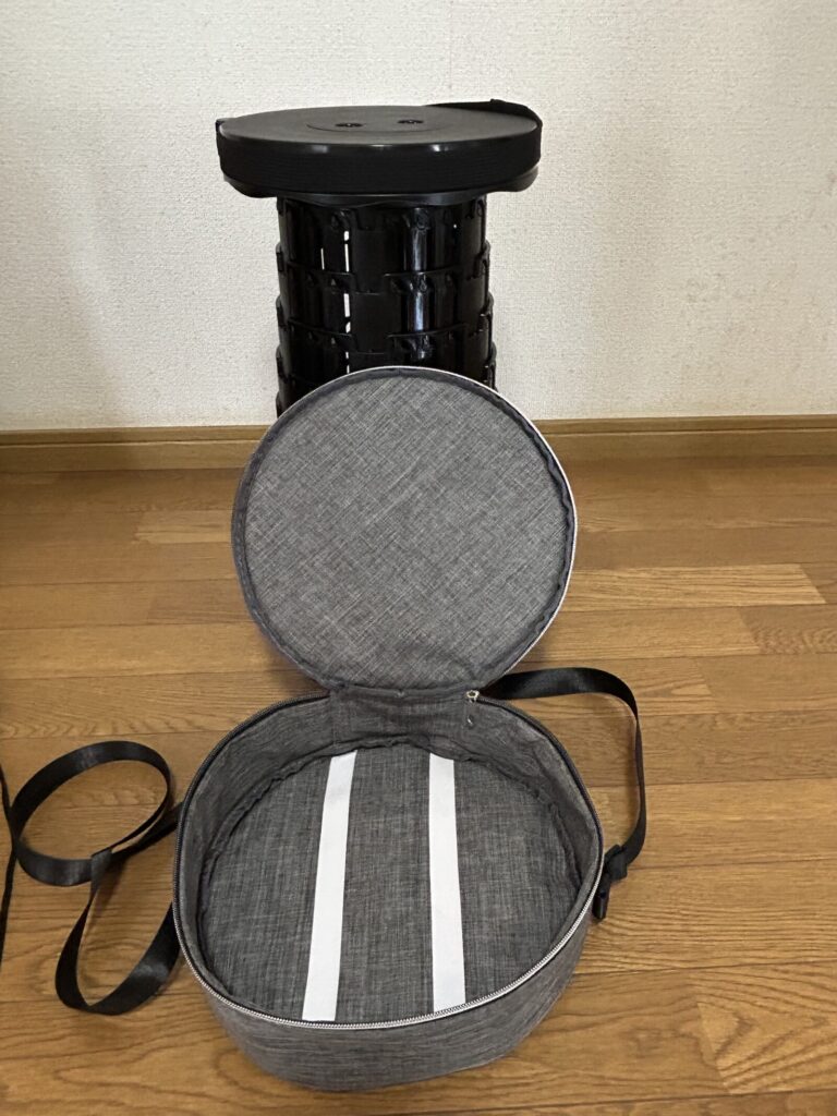 2025年大阪万博】どこでも座れる「折りたたみ椅子」アラカン世代には