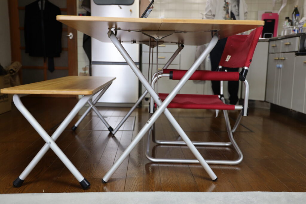 Snow peak ワンアクションテーブル ロング 竹をリビングで使ってみた