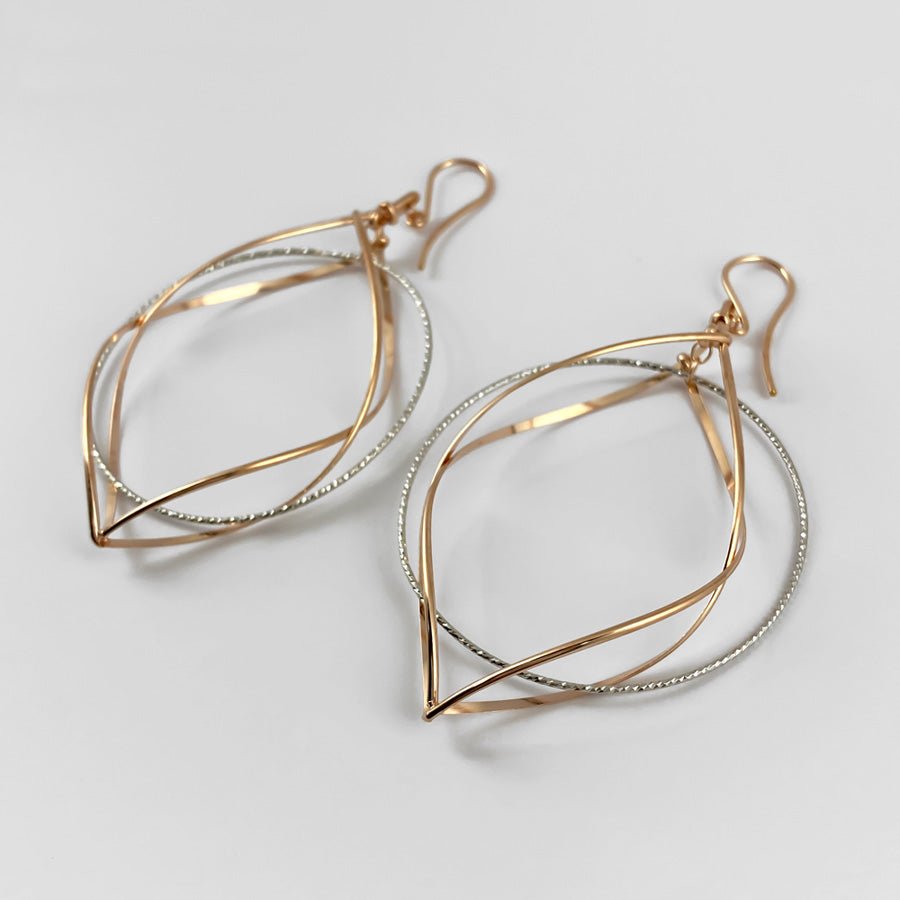 K14GF 白銀に舞う華びら ピアス｜GFP1333PW