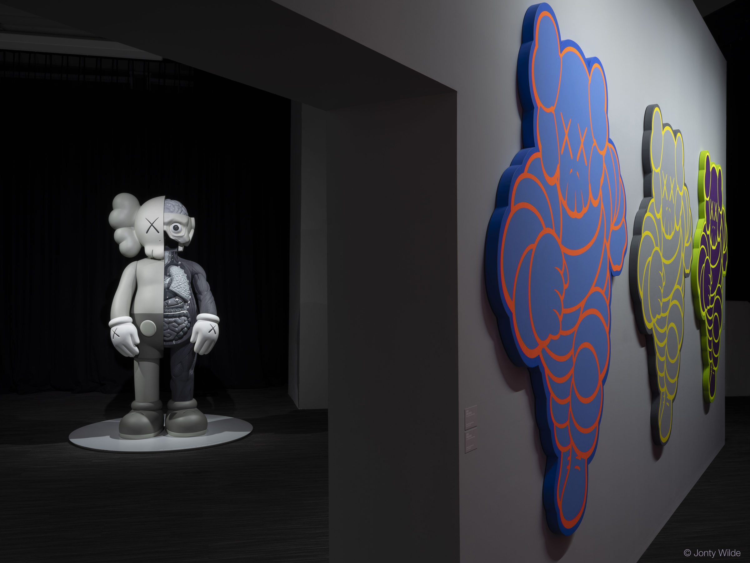 KAWS:ALONG THE WAY — 2x4